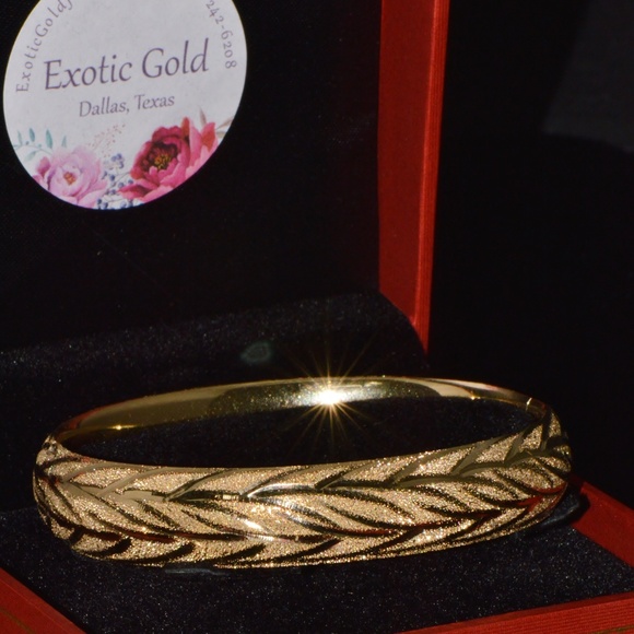 GORGEOUS 14K SOLID GOLD ENGRAVED LEAVES STACKING BANGLE BRACELET - Picture 14 of 14